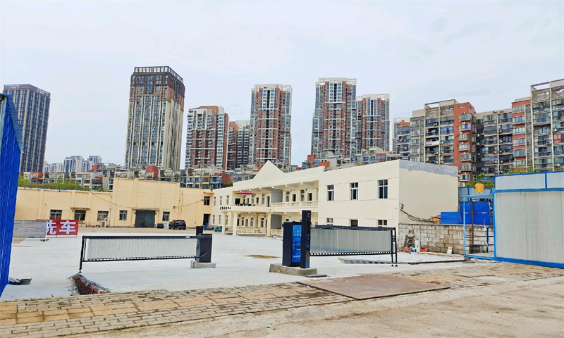 ​  龙洋商务中心：引领江岸区商务发展，打造企业成长的新平台