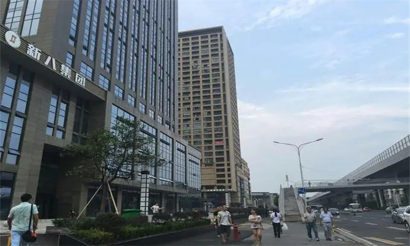 新八大厦：江岸区商务新地标的崛起