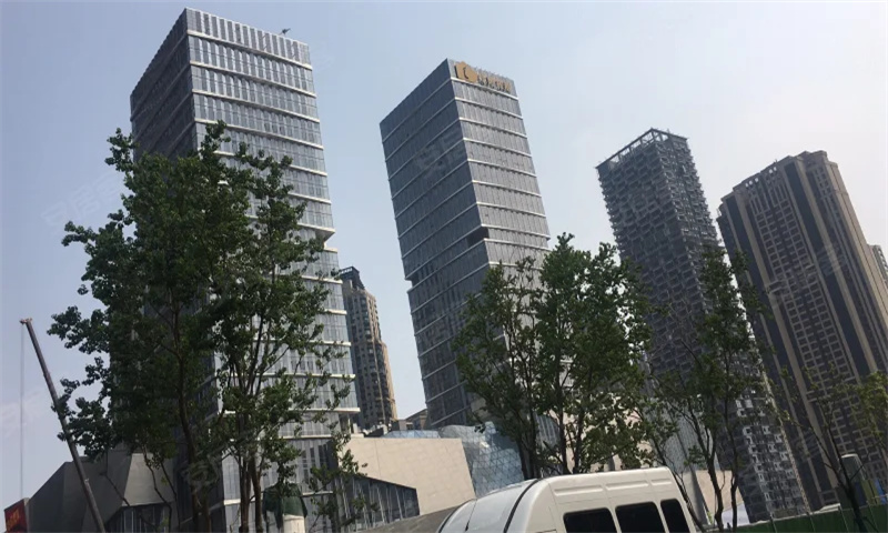 绿地铂瑞公馆